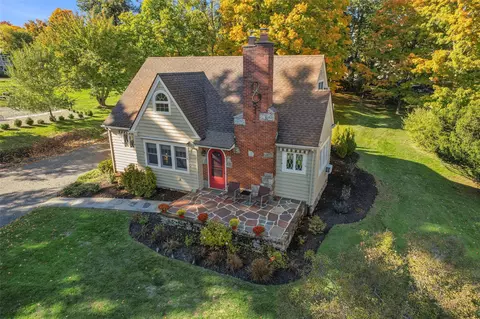 6 East Dr, Carmel, NY 10512