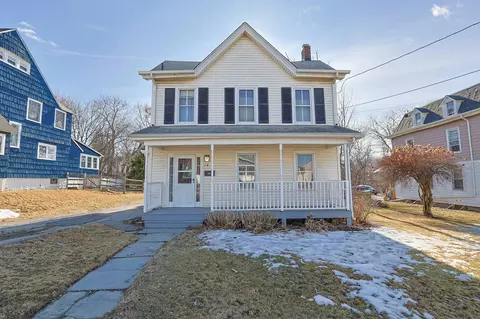 16 Myrtle Ave, Middletown, NY 10940
