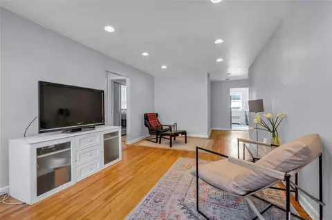 230-12 Kingsbury Ave #A, Oakland Gardens, NY 11364