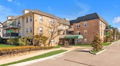 570 Broadway #10B, Lynbrook, NY 11563