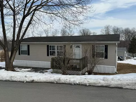 501 Watch Hill Dr, New Windsor, NY 12553