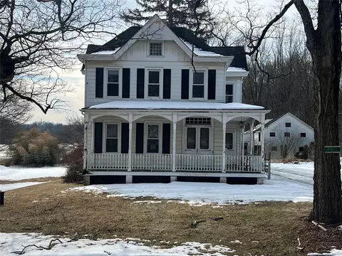 2819 State Route 207, Hamptonburgh, NY 10916