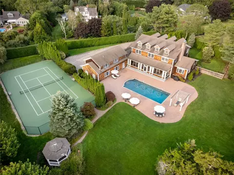 15 Bridle Path, Southampton, NY 11960