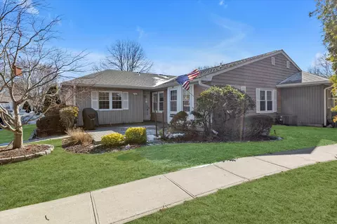 30 Revere Dr, Sayville, NY 11782