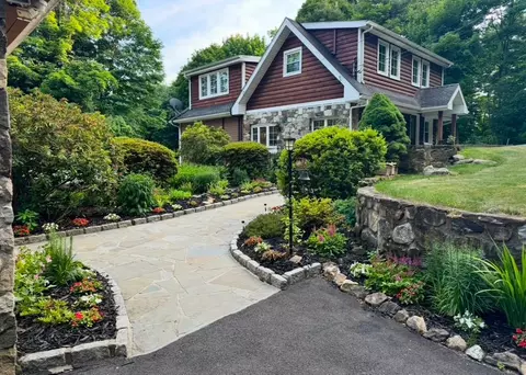 3 Fern Rd, Mahopac, NY 10541