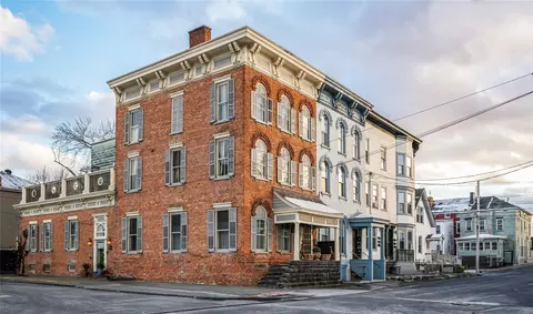 605 State St, Hudson, NY 12534
