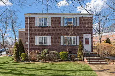 221-95 Manor Rd #UPPER, New York, NY 11427
