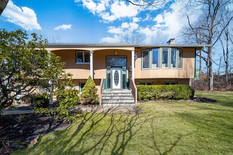 7 Ladue Rd, Hopewell Junction, NY 12533