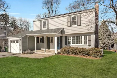 158 Crest Dr, Greenburgh, NY 10591