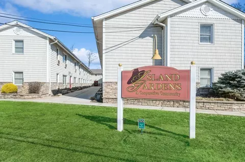 490 Main St #B3, Farmingdale, NY 11735