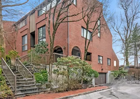 150 N Bedford Road Chappaqua Rd #D1, New Castle, NY 10514