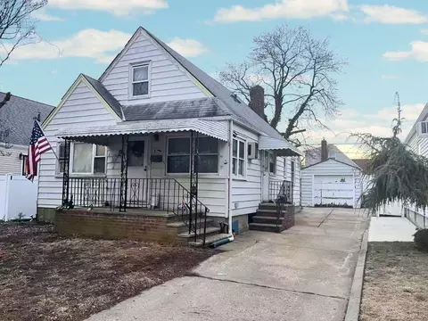 163-28 20th Rd, New York, NY 11357