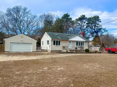 88 N Coleman Rd, Centereach, NY 11720