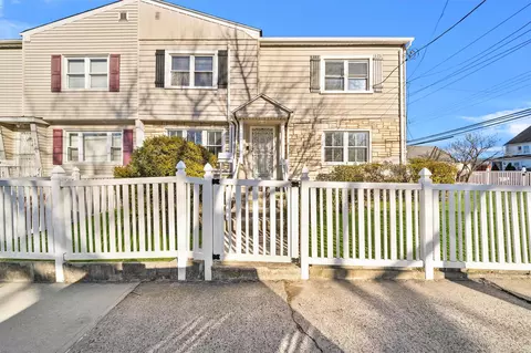 2904 Yates Ave, New York, NY 10469