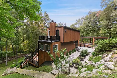 168 Park View Rd, Pound Ridge, NY 10576