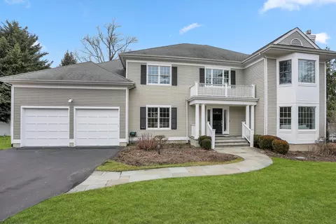 4 Morris Ct, Rye, NY 10580