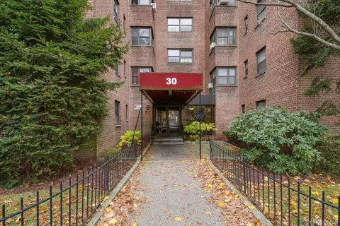 30 Fleetwood Ave #4B, Mount Vernon, NY 10552