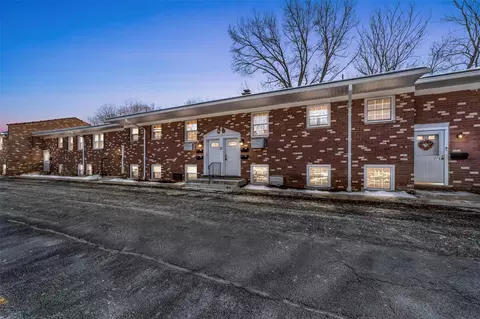 27 Alpine Dr #D, Wappinger, NY 12590
