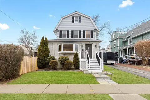 1402 Henry Ave, Mamaroneck, NY 10543