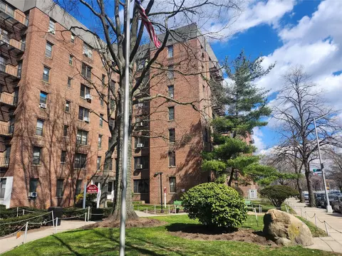 112-19 34 Ave # 5E, Corona, NY 11368