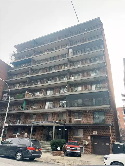42-42 Union St #4B, New York, NY 11355
