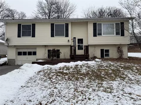 36 Belmont Ave, Wallkill, NY 10940