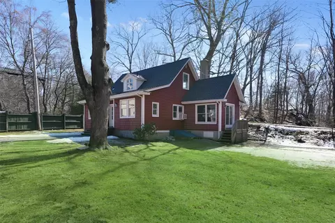 17 Byram Hill Rd, North Castle, NY 10504