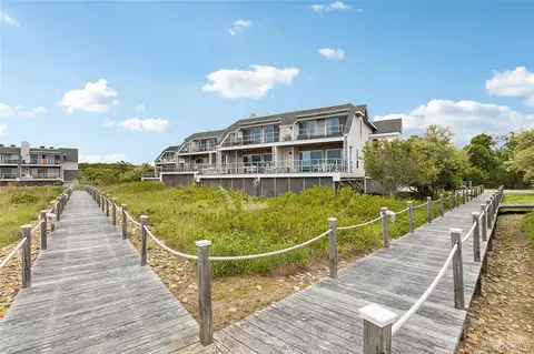 23 Fort Pond Rd, Montauk, NY 11954