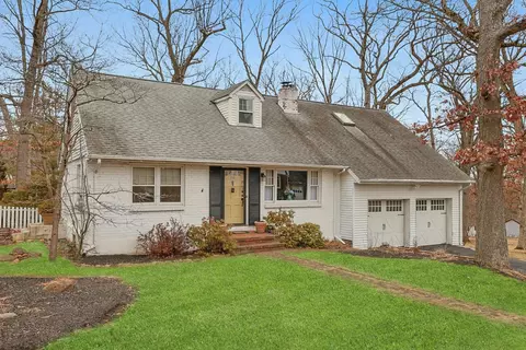 210 Glenbrook Rd, Clarkstown, NY 10960