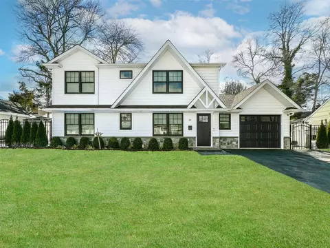 16 Bryant Rd, Glen Cove, NY 11542