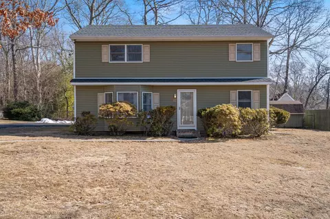 66 Frank Ave, Yaphank, NY 11980