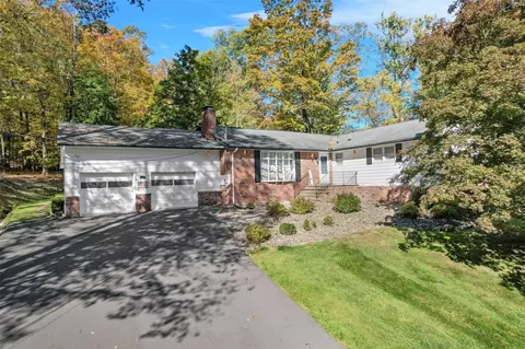 413 Orchard Hill Rd, Harriman, NY 10926