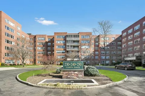 250 Garth Rd #1J3, Scarsdale, NY 10583