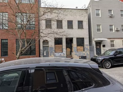 13 Conselyea St, Brooklyn, NY 11211