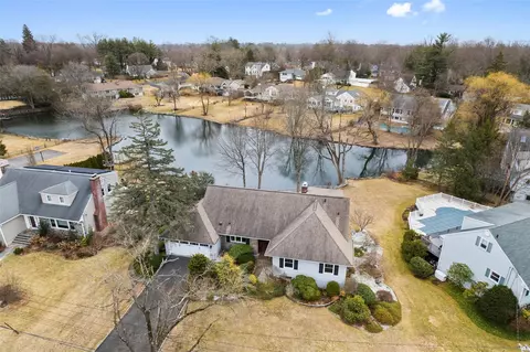27 Homeside Ln, White Plains, NY 10605