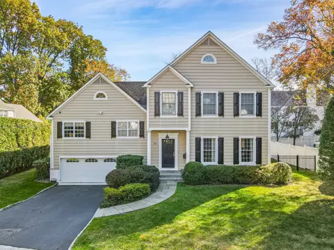 40 North Rd, Bronxville, NY 10708