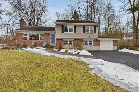 64 Lily Pond Ln, Katonah, NY 10536