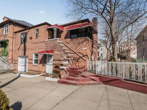 4252 Monticello Ave, New York, NY 10466