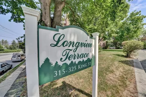 315 King St #5B, Port Chester, NY 10573