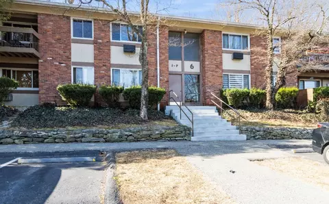 6 Rolling Way #N, Peekskill, NY 10566
