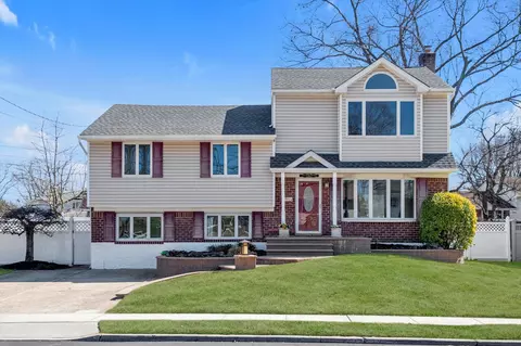 25 Cumberland Rd, Jericho, NY 11753