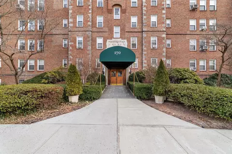 270 Bronxville Rd #B55, Yonkers, NY 10708