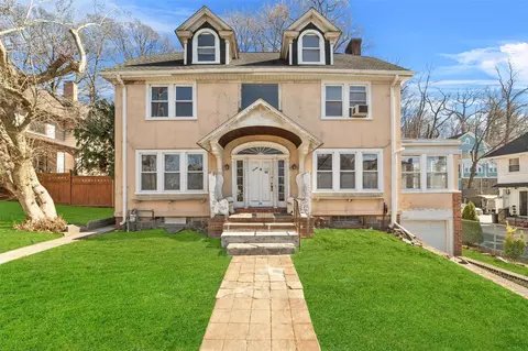 20 Lewis Pkwy, Yonkers, NY 10705
