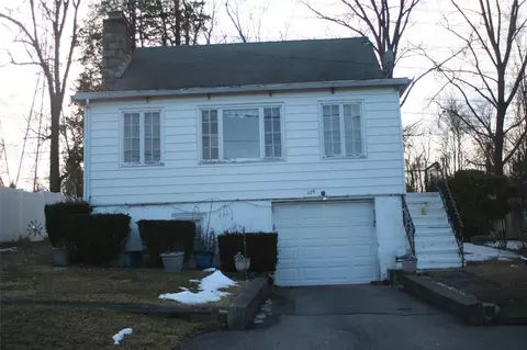 126 Topland Rd, Mahopac, NY 10541