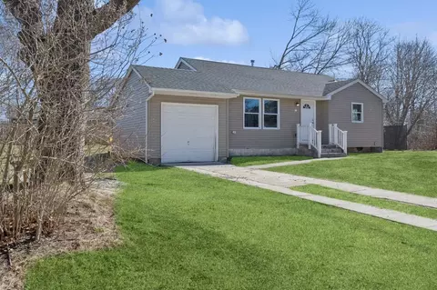 825 Doane Ave, Bellport, NY 11713