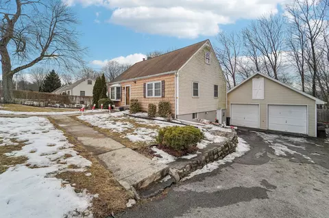 2739 Windmill Dr, Yorktown, NY 10598