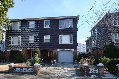 8860 Cooper Ave, New York, NY 11385