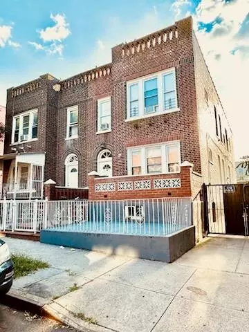 3130 89th St, New York, NY 11369