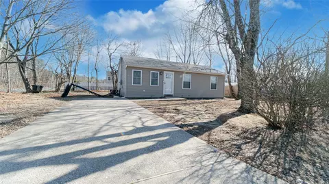 761 Provost Ave, Bellport, NY 11713