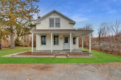 173 Montauk Hwy, Blue Point, NY 11715
